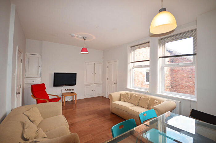 6 Bedroom Maisonette To Rent In £pppw - Buston Terrace, Jesmond, Newcastle Upon Tyne, NE2