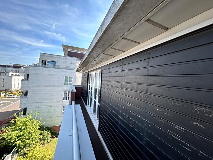 2 Bedroom Apartment To Rent In Watkin Road, LE2