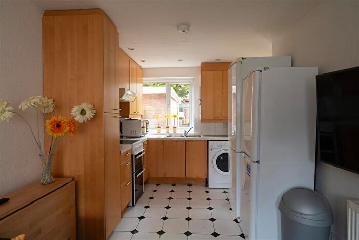 5 Bedroom Terraced House To Rent In Leahurst Crescent, Harborne, Birmingham, B17