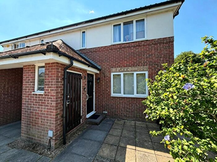 2 Bedroom Maisonette For Sale In Coupals Close, Haverhill, CB9