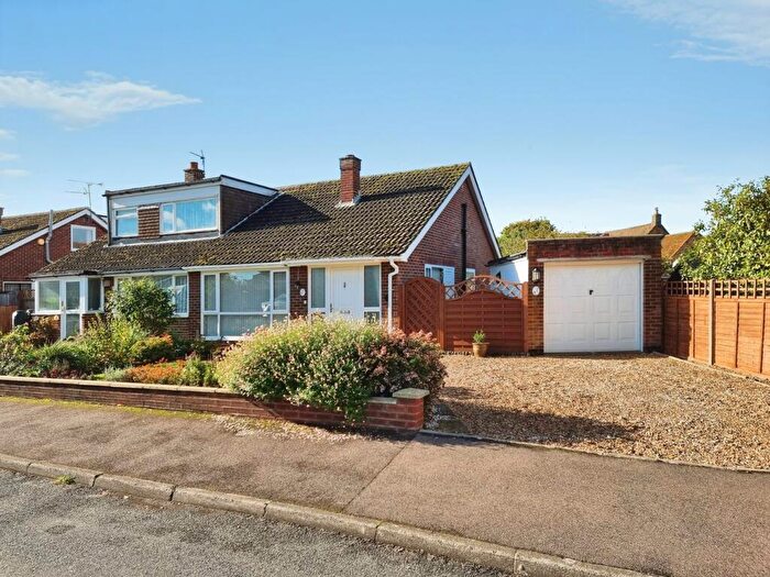 2 Bedroom Bungalow For Sale In Rooktree Way, Haynes, Bedfordshire, MK45
