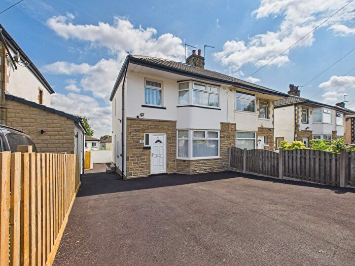 3 Bedroom Property To Rent In Leeds Road, Eccleshill, Bradford, BD2