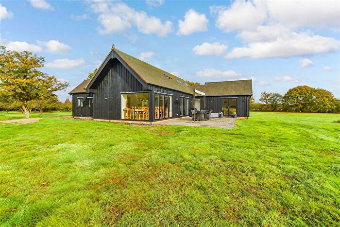 3 Bedroom Detached House For Sale In Pike Fish Lane, Paddock Wood, Tonbridge, Kent, TN12