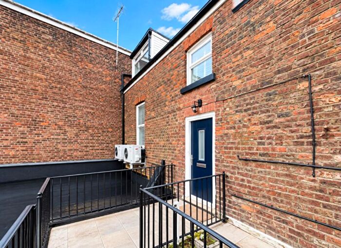 Flat To Rent In West Derby Road, Liverpool., L13