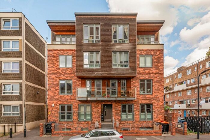 2 Bedroom Flat For Sale In Scriven Street, Hackney, E8