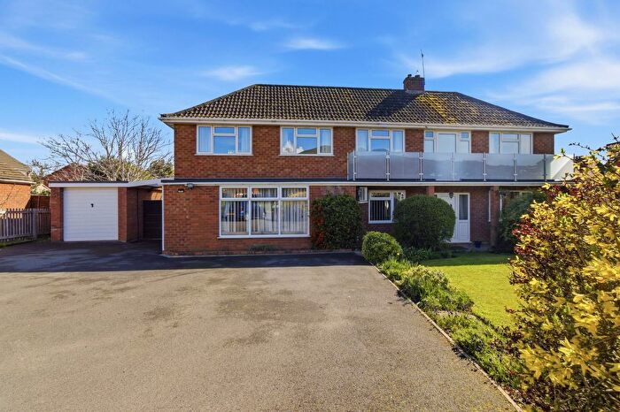 4 Bedroom Detached House For Sale In Poolbrook Road, Malvern, WR14