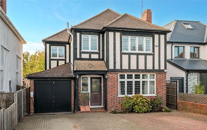 4 Bedroom Detached House For Sale In Lancing Road, Orpington, Kent, BR6