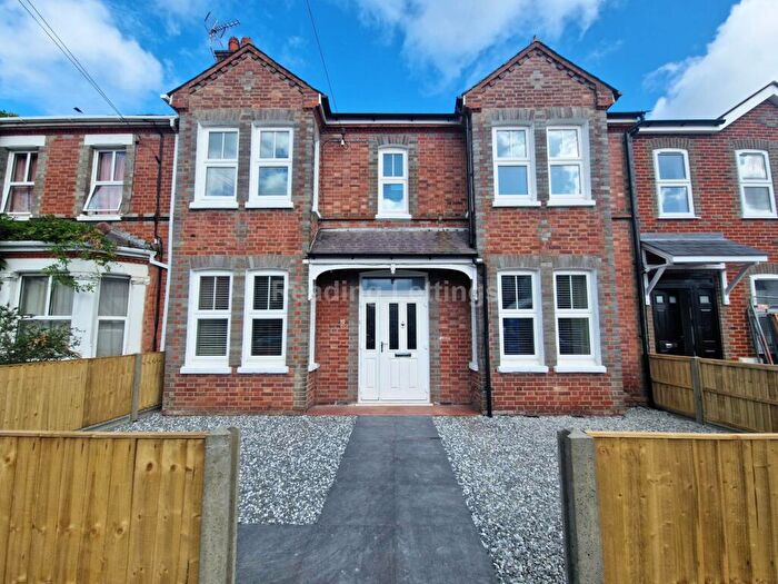 8 Bedroom Terraced House To Rent In Holmes Road, Reading, RG6