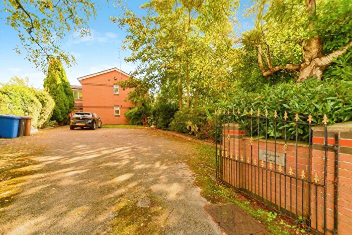 2 Bedroom Flat For Sale In Longview Drive, Wardley, Swinton, Manchester, M27