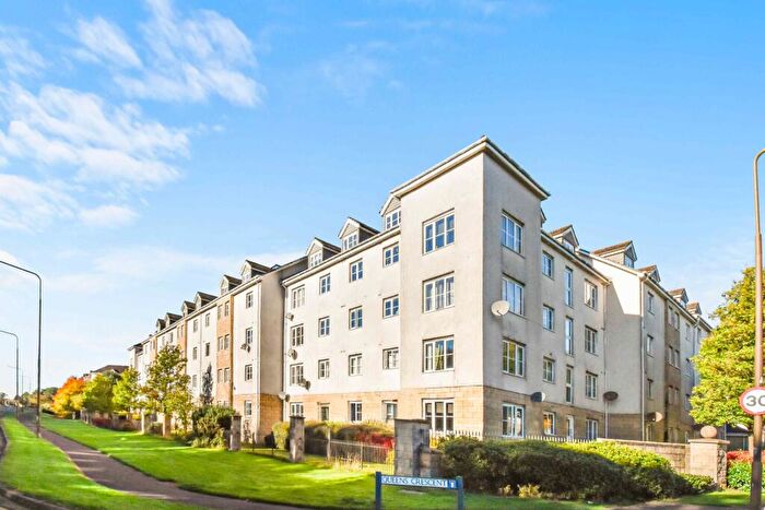 2 Bedroom Apartment For Sale In Queens Crescent, Livingston, EH54
