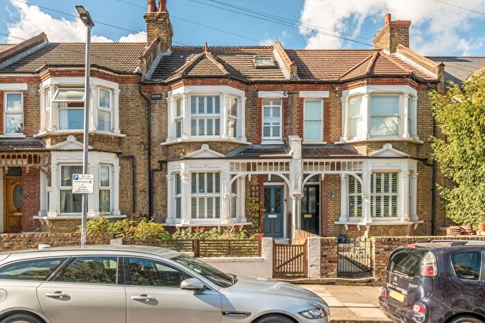 4 Bedroom House For Sale In Swallowfield Road, Charlton, SE7