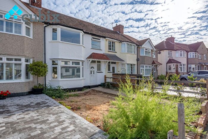3 Bedroom Terraced House For Sale In Kew Crescent, North Cheam, SM3