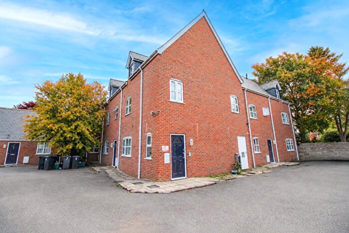 2 Bedroom Apartment To Rent In Oxford Street, Lambourn, Berkshire, RG17