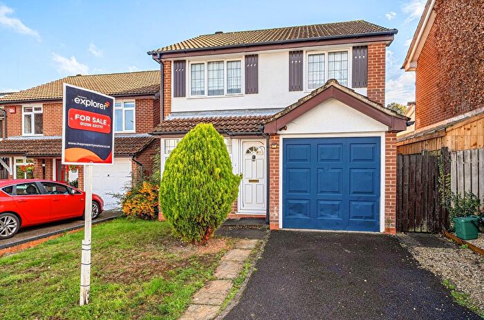 3 Bedroom Detached House For Sale In Fulmar Close, Kempshott, RG22