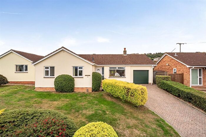 3 Bedroom Bungalow For Sale In Oak View, Honiton, EX14