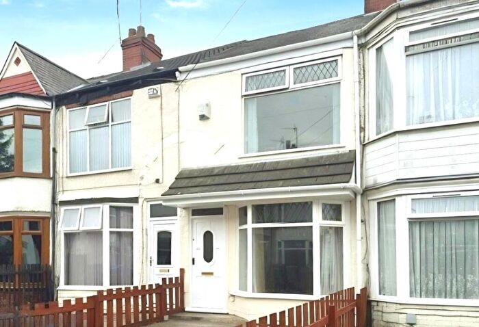 2 Bedroom Terraced House For Sale In Jesmond Gardens, Hull, HU9