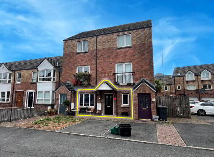 2 Bedroom Apartments For Sale In Kingscourt Close, Belfast, BT6