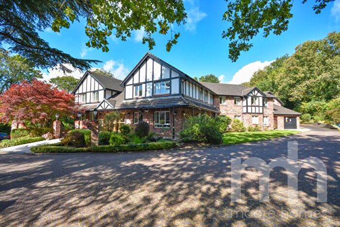 2 Bedroom Apartment For Sale In Woburn Court, Poynton, SK12