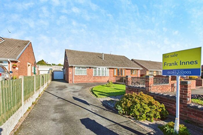 2 Bedroom Bungalow For Sale In Yew Tree Road, Swadlincote, Derbyshire, DE11