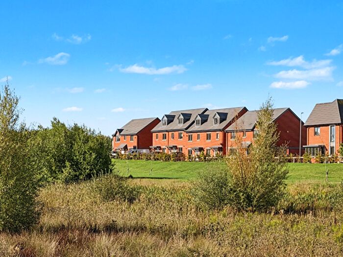 4 Bedroom Terraced House For Sale In Luffield Close, Daventry, NN11