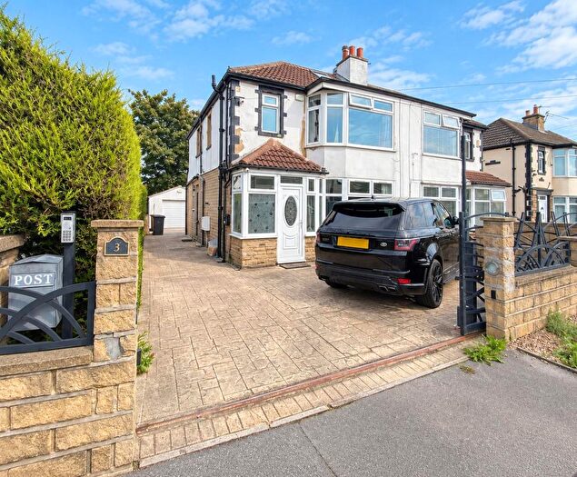 3 Bedroom Semi-Detached House For Sale In Ederoyd Grove, Stanningley, Pudsey, LS28