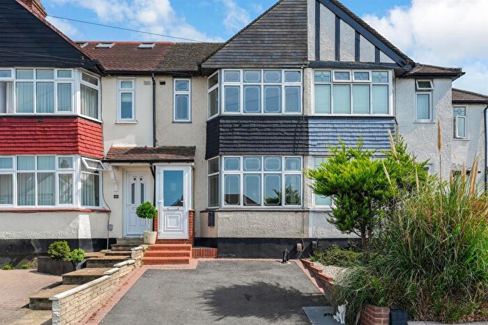 2 Bedroom Terraced House For Sale In Russell Road, Chingford, E4