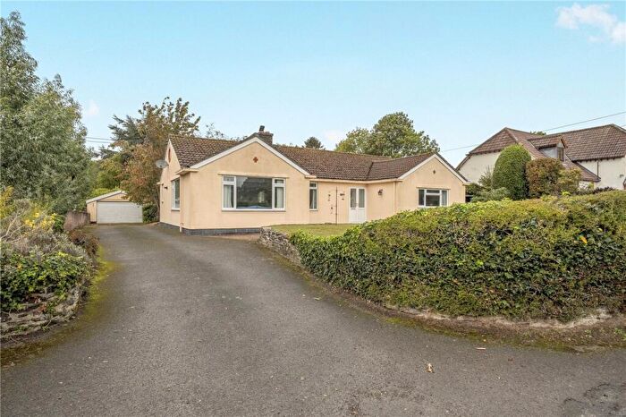 3 Bedroom Bungalow For Sale In Kings Road, Market Lavington, Devizes, Wiltshire, SN10
