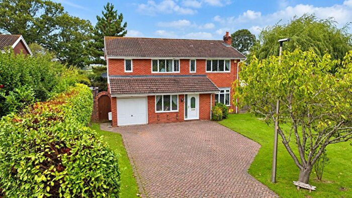 5 Bedroom Town House For Sale In Millbrook End, Tattenhall, Chester, CH3