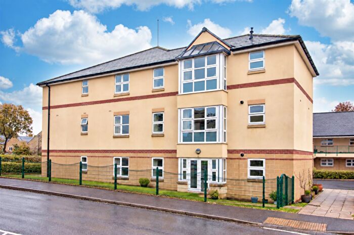 2 Bedroom House For Sale In Priory Way, Malmesbury, SN16
