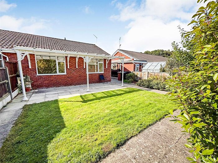 2 Bedroom Detached Bungalow For Sale In Monkmoor Road, Oswestry, SY11