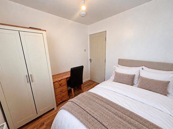 4 Bedroom Property To Rent In Cotswold View, Kingswood, Bristol, BS15