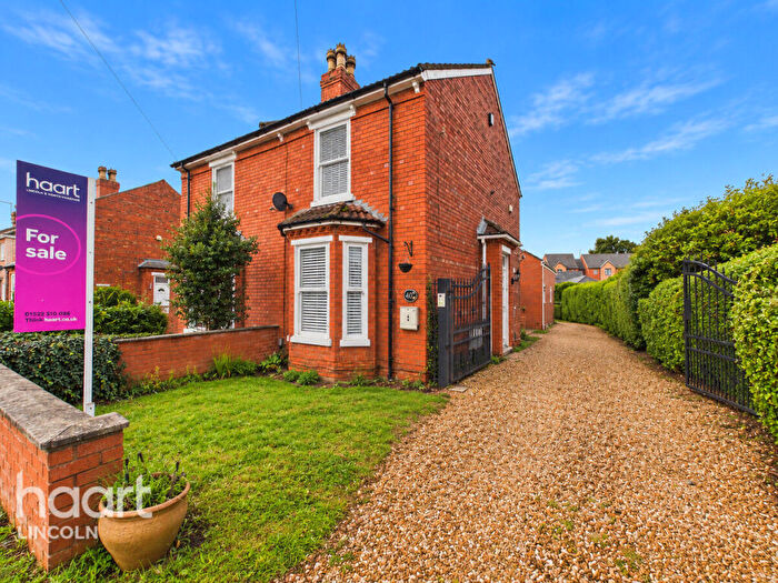 4 Bedroom Semi-Detached House For Sale In Station Road, North Hykeham, LN6