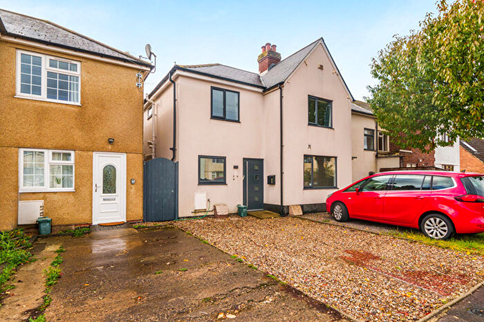 2 Bedroom End Of Terrace House For Sale In Marshall Road, Cowley, Oxford, OX4
