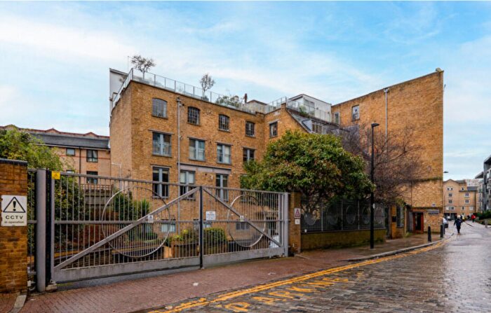 1 Bedroom Flat For Sale In , Chandlery House, Gowers Walk, Whitechapel, London, E1