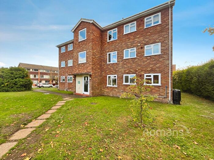 2 Bedroom Apartment For Sale In Guildford Road, Farnham, Surrey, GU9