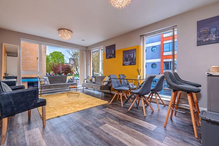 2 Bedroom Serviced Flat To Rent In Apartment, , Portland View, Dean Street, Bristol, England, BS2