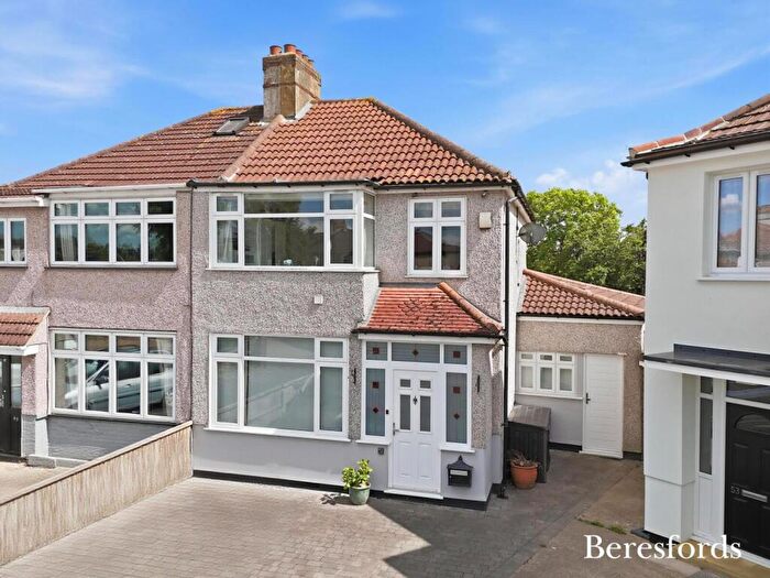 4 Bedroom Semi-Detached House For Sale In Seabrook Gardens, Romford, RM7