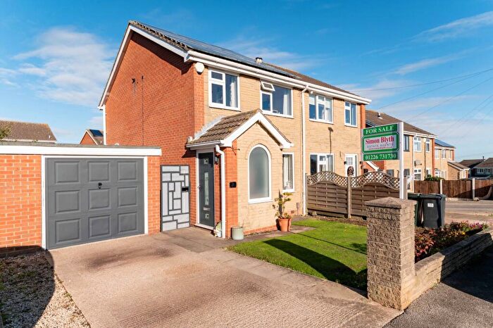 3 Bedroom Semi-Detached House For Sale In Welland Court, Higham, S75