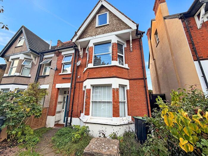 Studio For Sale In Lismore Road, South Croydon, Surrey, CR2
