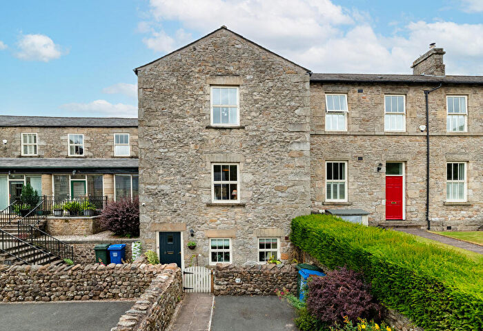 4 Bedroom Town House For Sale In Raines Court, Giggleswick, BD24