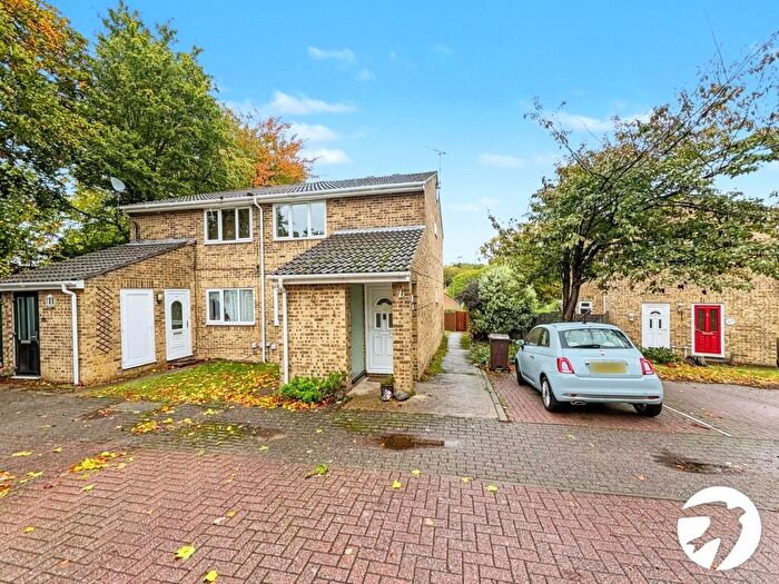 1 Bedroom Maisonette To Rent In Wyvill Close, Gillingham, Kent, ME8