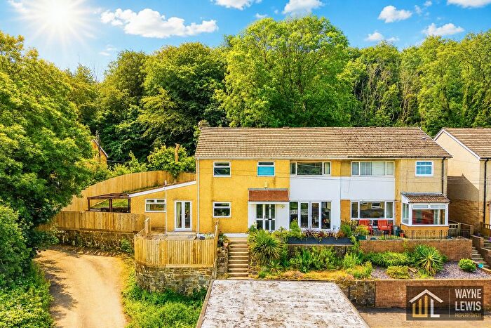 5 Bedroom End Of Terrace House For Sale In Abbey Close, Taffs Well, Cardiff, CF15