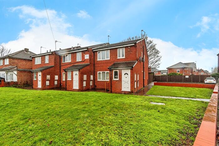 2 Bedroom Maisonette For Sale In Green Lane, Walsall, WS3