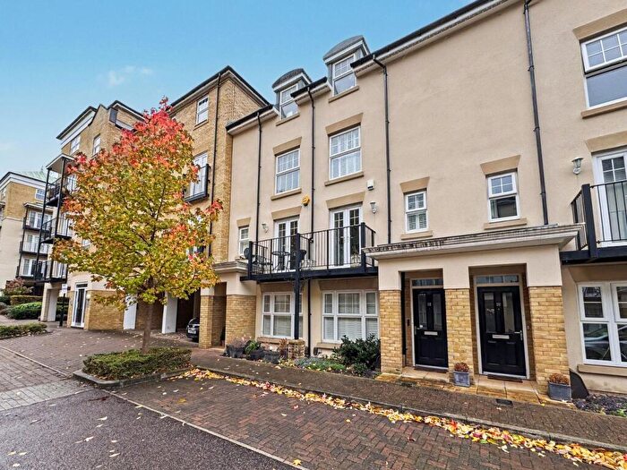 4 Bedroom Terraced House For Sale In Renwick Drive, Bromley, BR2