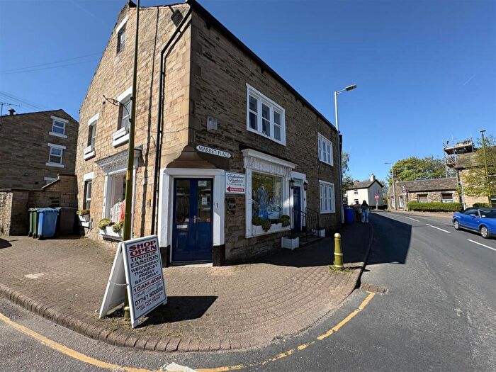 3 Bedroom Property For Sale In Market Place, Mottram, SK14
