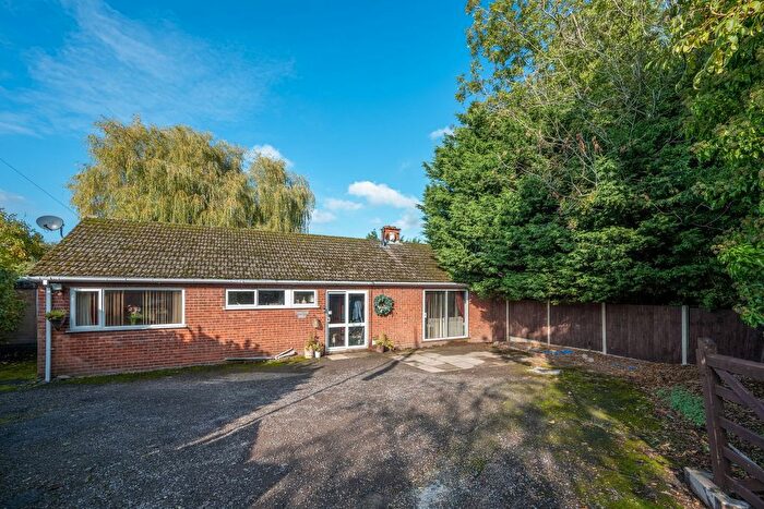 3 Bedroom Bungalow For Sale In Atherstone Road, Hartshill, Nuneaton, CV10
