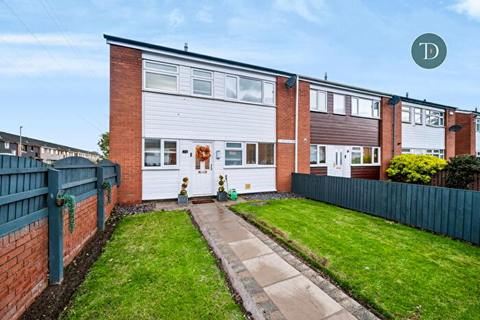 3 Bedroom End Of Terrace House For Sale In Wharfedale Drive, Eastham, Wirral, CH62