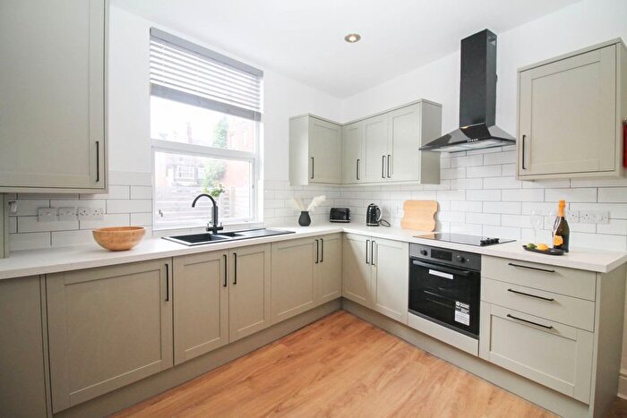 4 Bedroom End Of Terrace House To Rent In Bankfield Terrace, Burley, Leeds, West Yorkshire, LS4