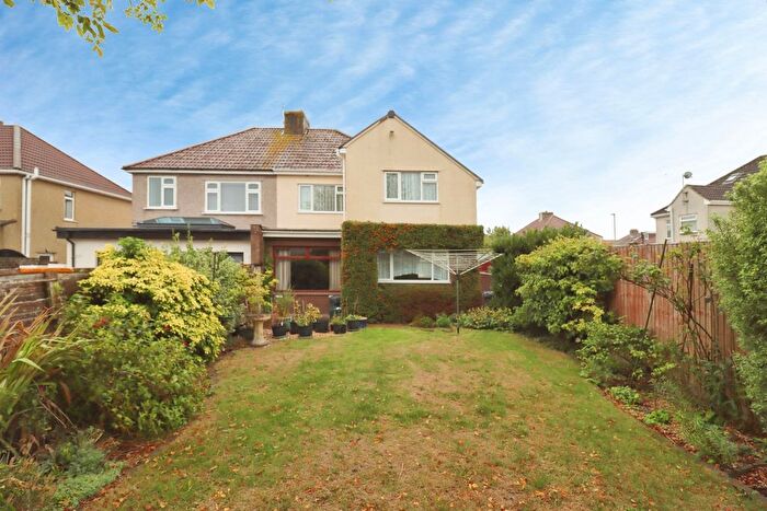 4 Bedroom Semi-Detached House For Sale In Pembroke Road, Soundwell, Bristol, BS15
