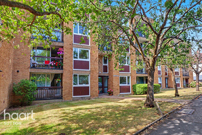 2 Bedroom Flat For Sale In Mulgrave Road, Sutton, SM2